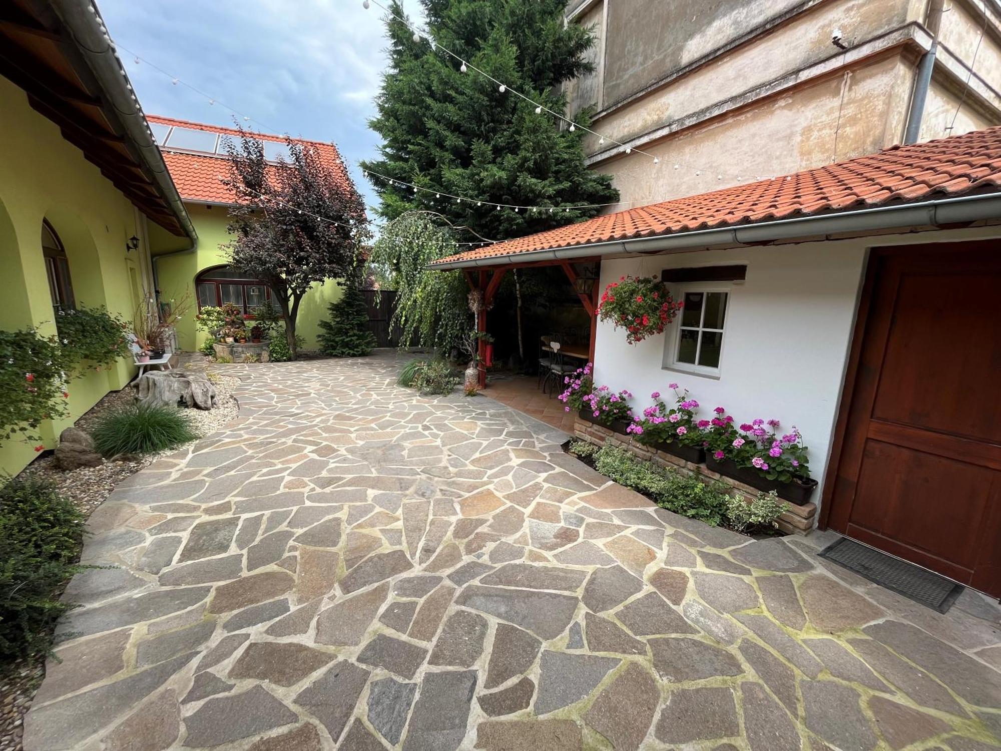 Penzion Primase Dolni Vestonice Kültér fotó
